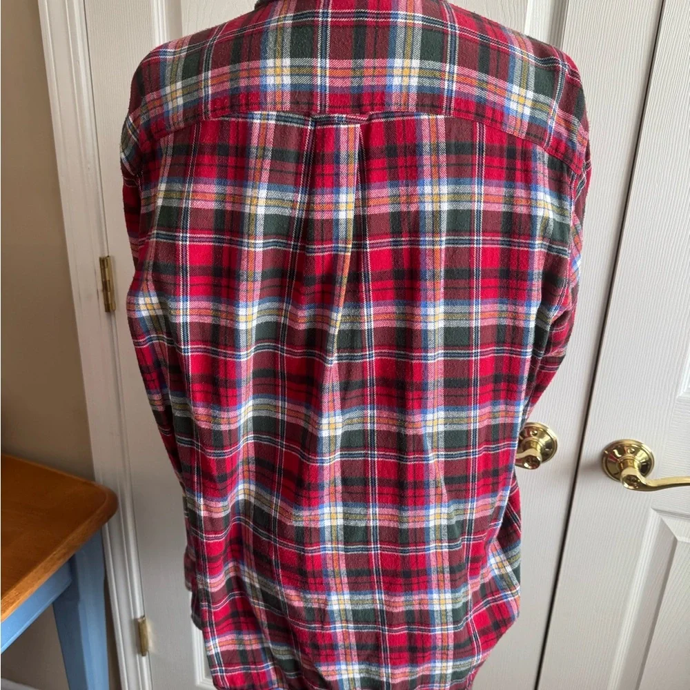 Men’s Chaps Flannel Red and Green Casual Button Down Shirt - Picture 4 of 5